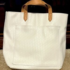 Thirty -one waffle weave Cindy tote, bright white and brand new